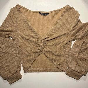 Ribbed twist front long sleeve crop top